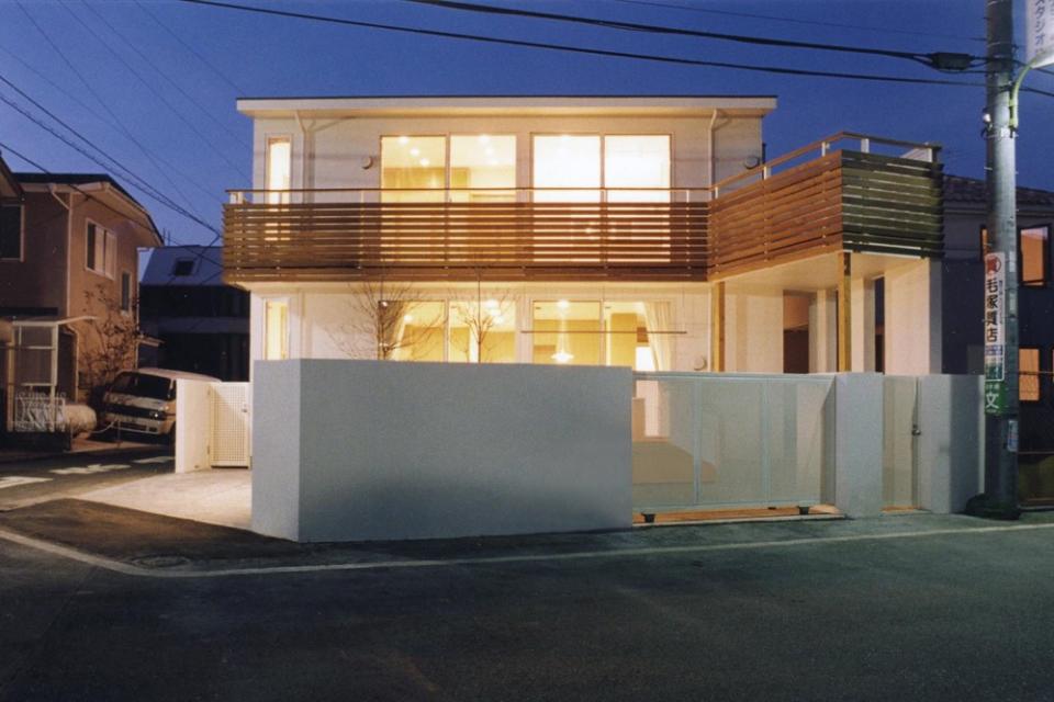 駒沢の家（角地に建つ部分共有型２世帯住宅）の写真0