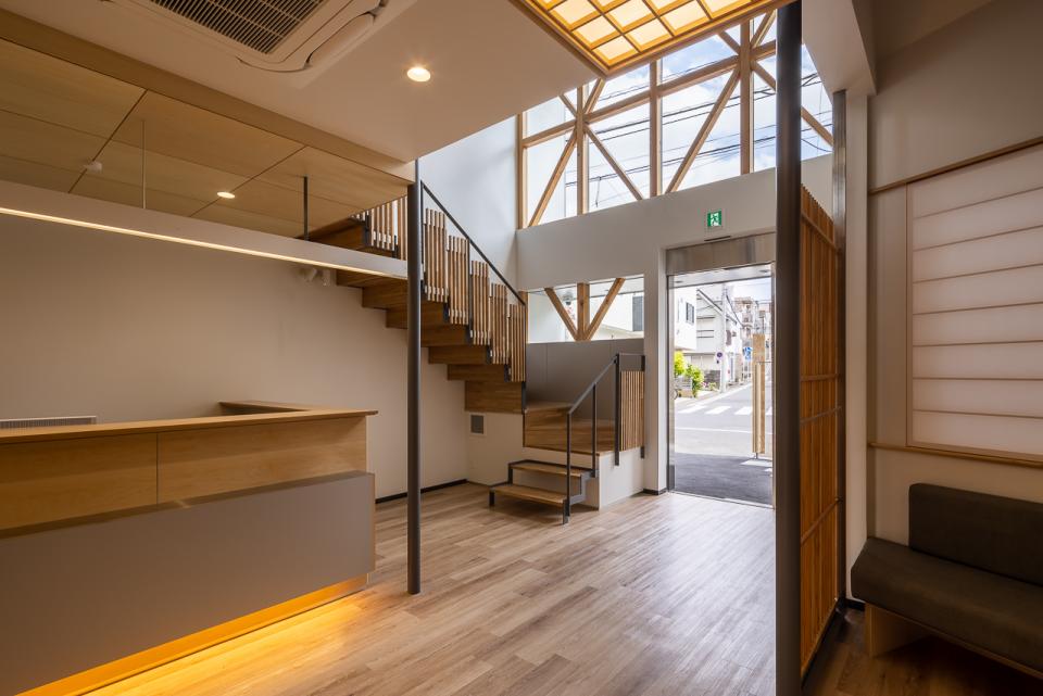 【横浜Y医院】木造の大きなワンルーム空間・ウッドデザイン賞2022受賞の写真9