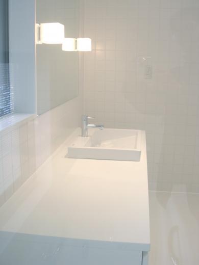 ミニマルバスルーム｜木造住宅２階の洗面浴室のリフォーム｜の写真2